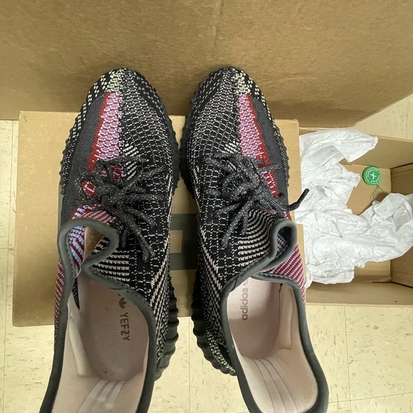 Men’s Yeezy Boost 350 V2 - Picture 5 of 7